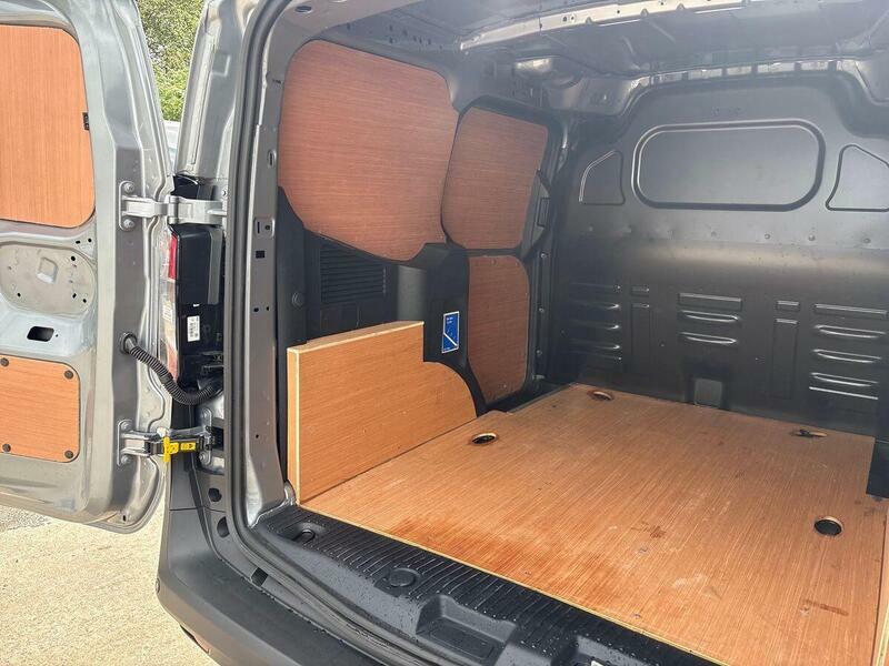 Ford Transit Courier Trend 100Kw 43Kwh White #32