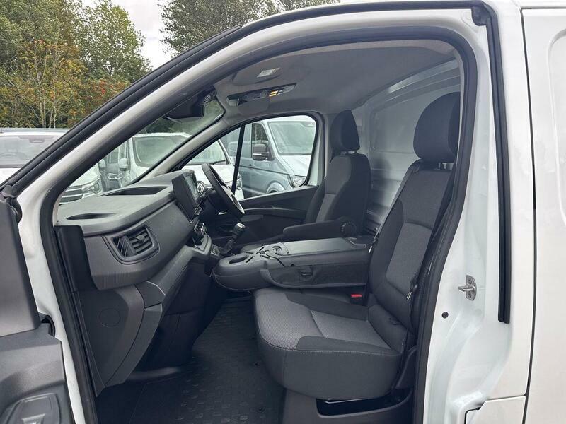 Renault Trafic Sl30 Blue Dci Red #31