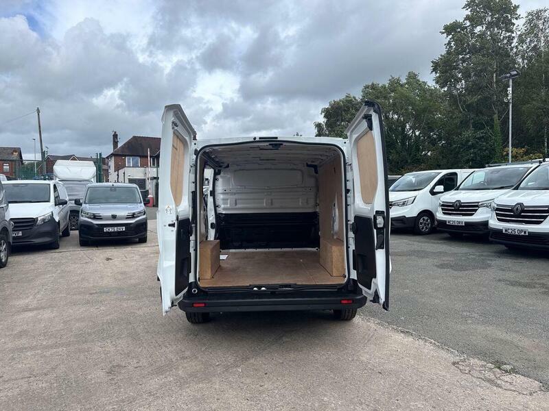 Renault Trafic Sl30 Blue Dci Red #30