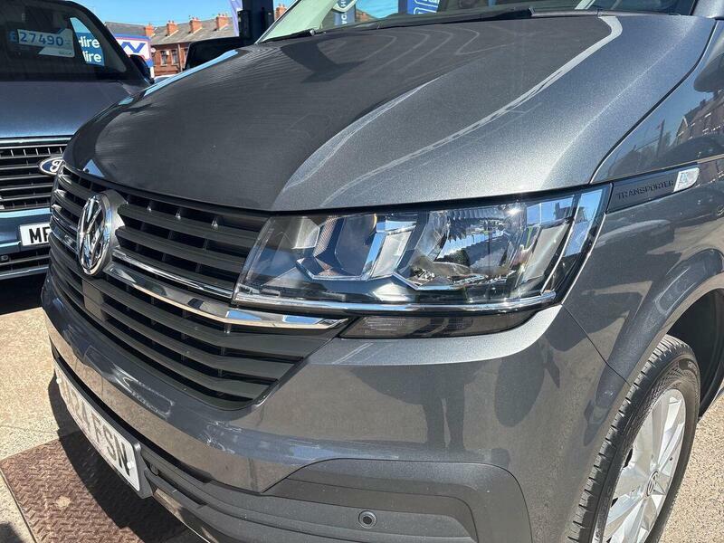 Volkswagen Transporter Mpv White #65