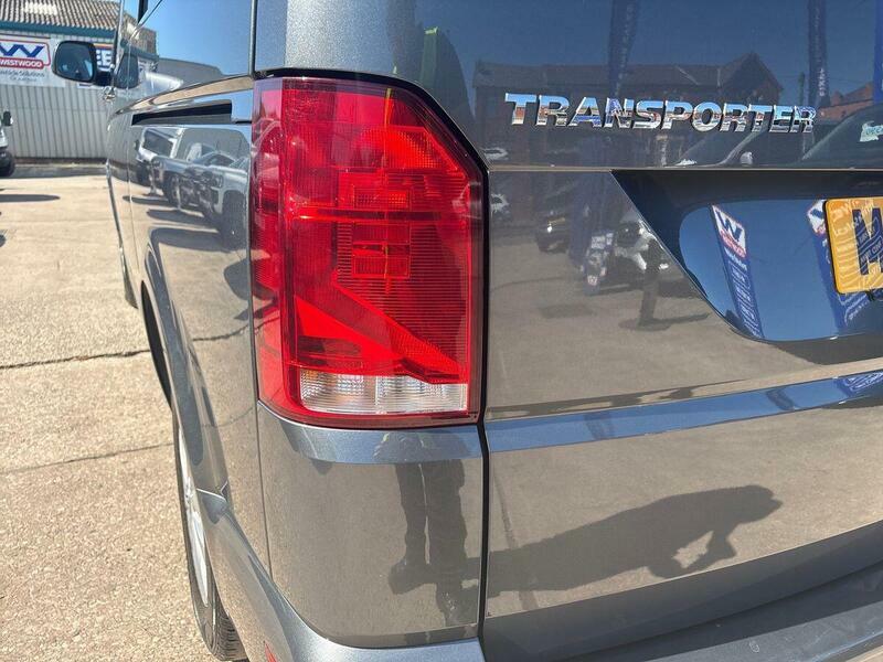 Volkswagen Transporter Mpv White #60