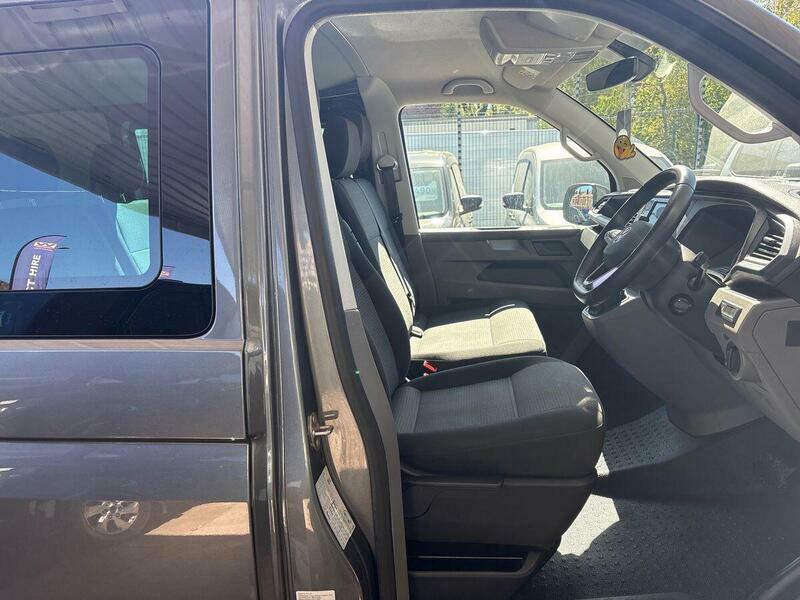 Volkswagen Transporter Mpv White #43
