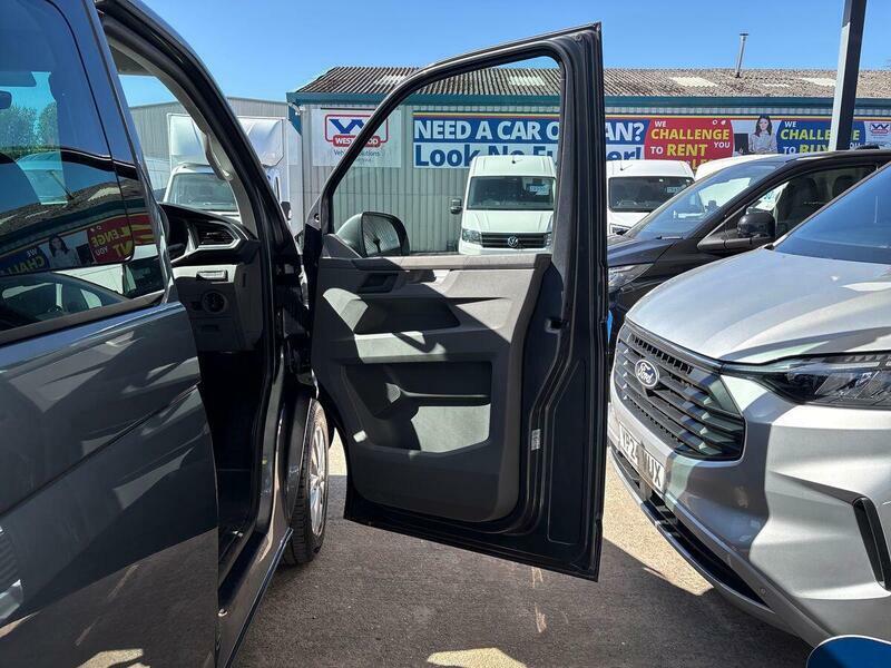 Volkswagen Transporter Mpv White #42