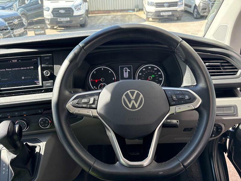 Volkswagen Transporter Mpv White #22