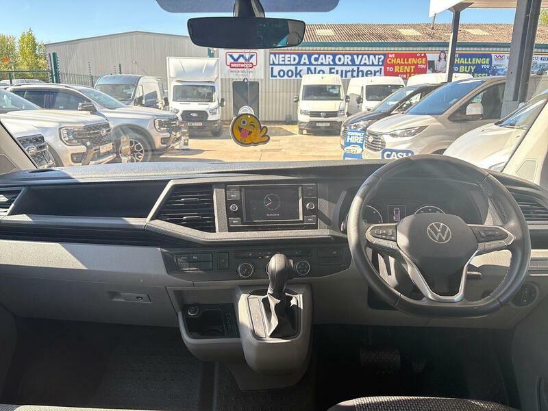 Volkswagen Transporter Mpv White #54