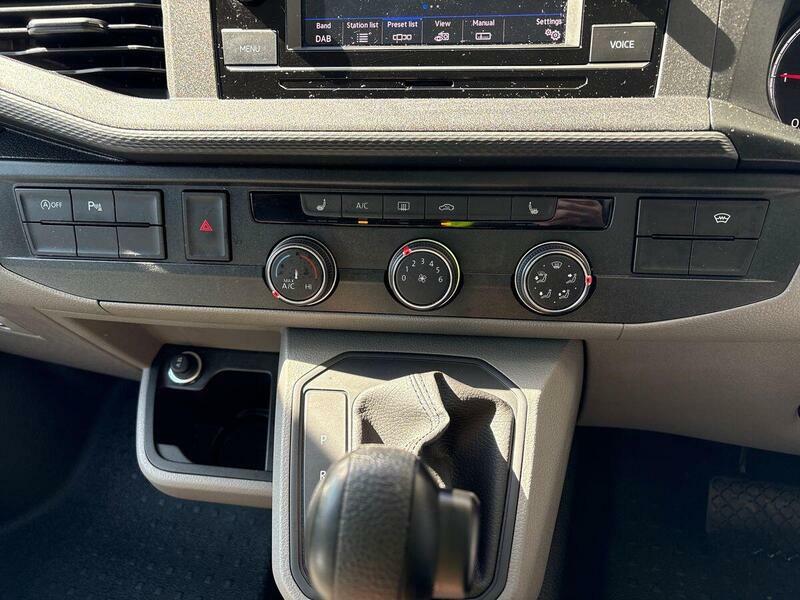 Volkswagen Transporter Mpv White #15