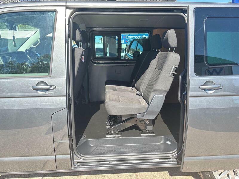 Volkswagen Transporter Mpv White #51