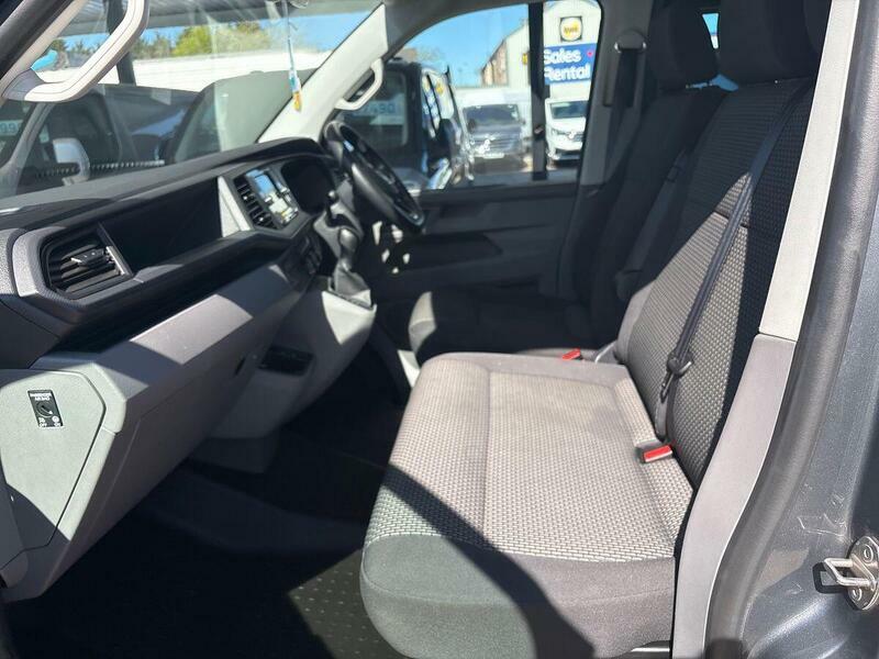 Volkswagen Transporter Mpv White #72