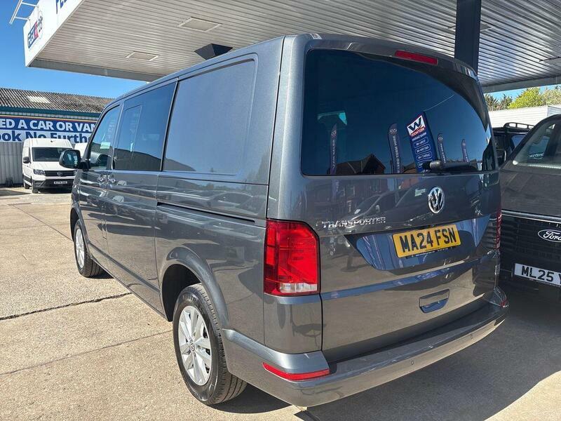 Volkswagen Transporter Mpv White #47
