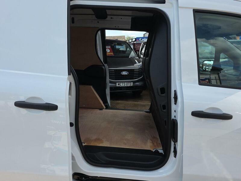 Renault Kangoo L1 E-tech Ml19 90Kw 44Kwh Adce Safety White #18