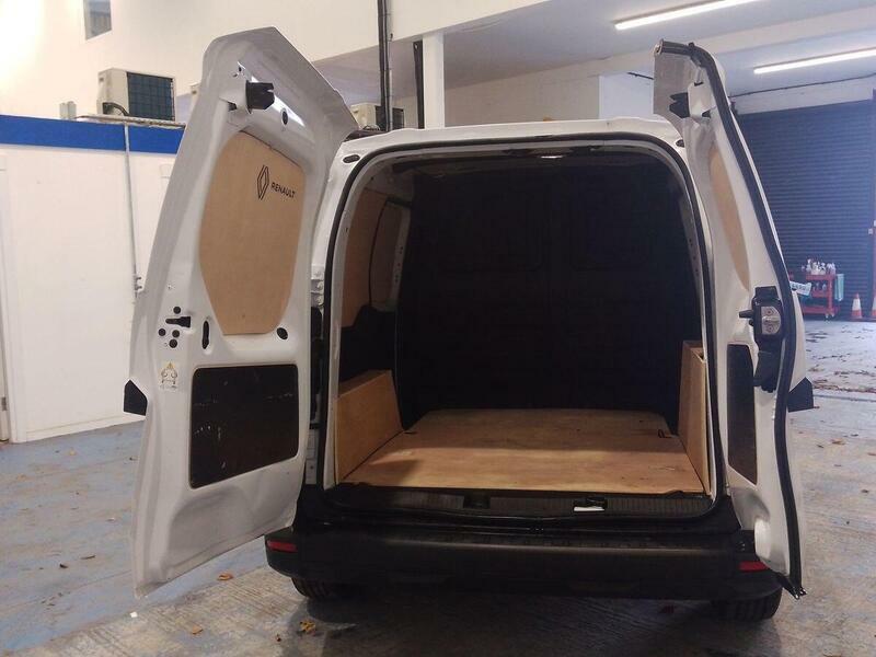 Renault Kangoo L1 E-tech Ml19 90Kw 44Kwh Adce Safety White #80