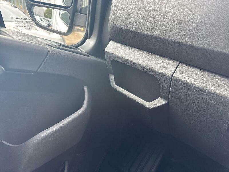 Renault Master Ll35 2.3 Dci 145Bhp 4.1 Metre Grp Luton 500Kg Ta White #45