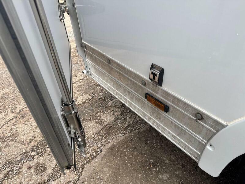 Renault Master Ll35 2.3 Dci 145Bhp 4.1 Metre Grp Luton 500Kg Ta White #16