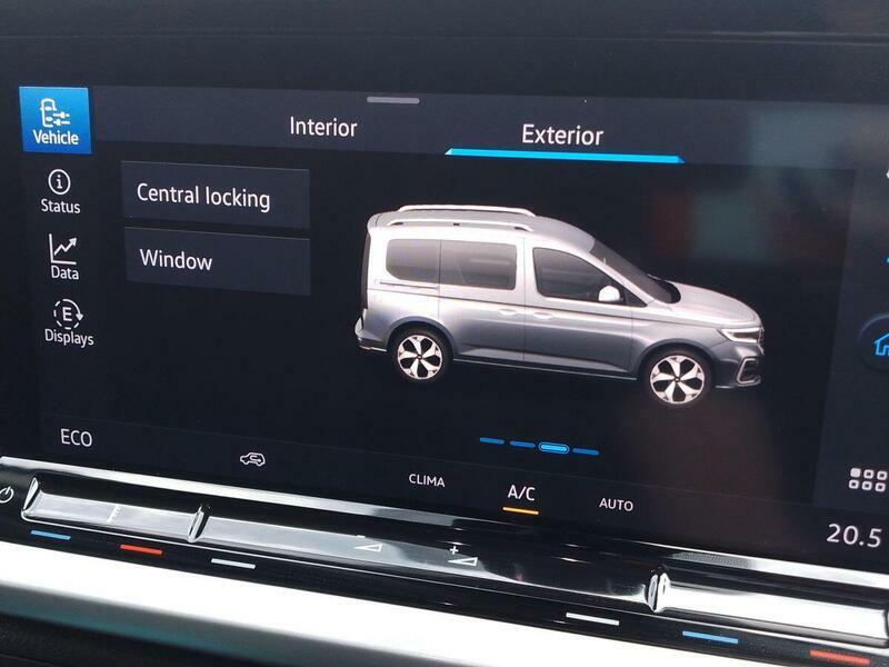 Ford Transit Connect 240 Trend L1 Swb Flexcab 1.5 Ecoboost Phev 15 Black #36