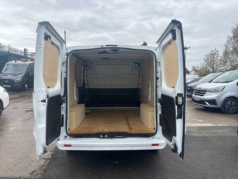 Renault Trafic Trafic Sl30 Blue Dci 130 Advance Safety Van White #87
