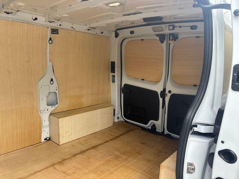 Renault Trafic Trafic Sl30 Blue Dci 130 Advance Safety Van White #83
