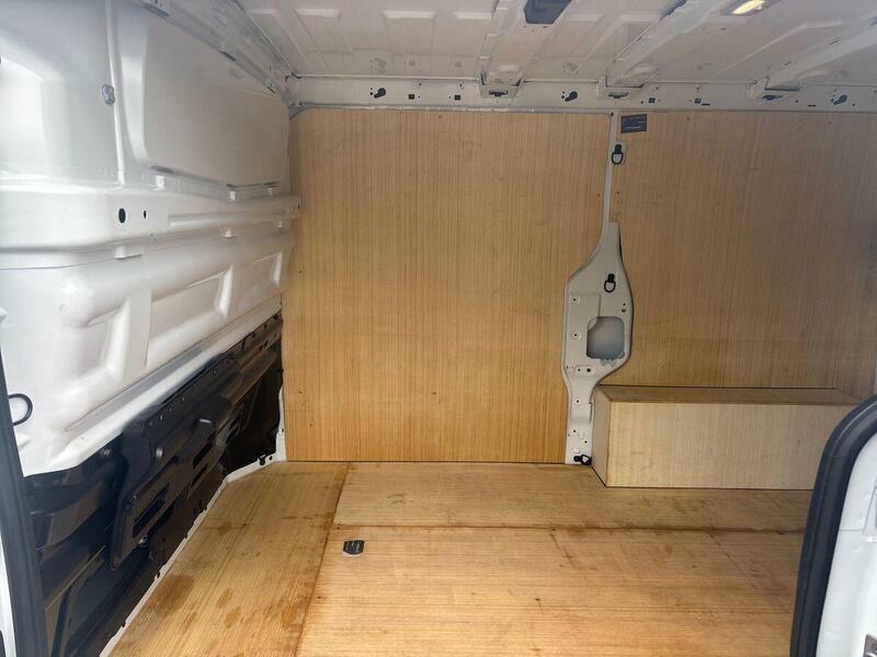 Renault Trafic Trafic Sl30 Blue Dci 130 Advance Safety Van White #80