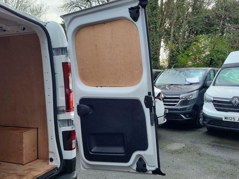 Renault Trafic 2.0 Dci Blue 30 Extra Sport Lwb Euro 6 Ss  #37