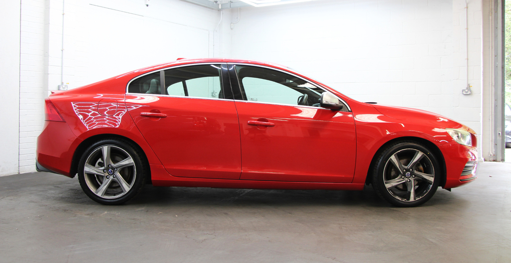 Volvo S60 2.0 D3 R-design Saloon Euro 5 S Red #4