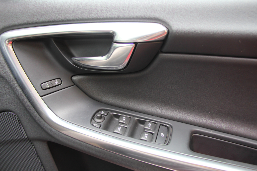 Volvo S60 2L Se Lux Blue #26