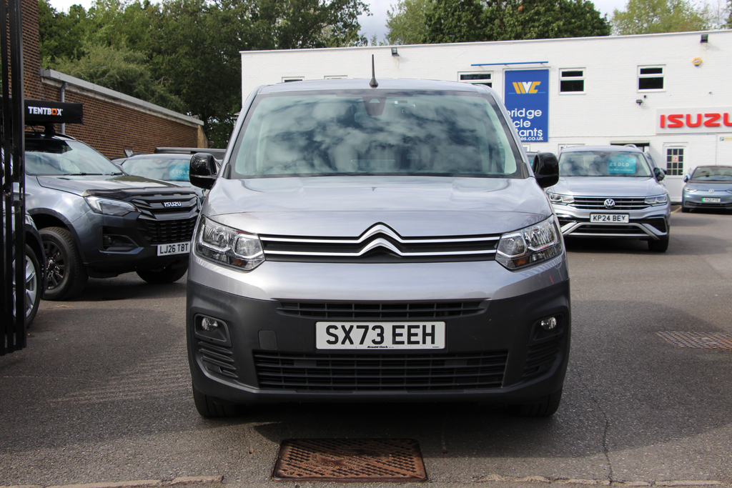 Citroen Berlingo Bluehdi 1000Driver Edition M Eat8 Swb 130 Fina
