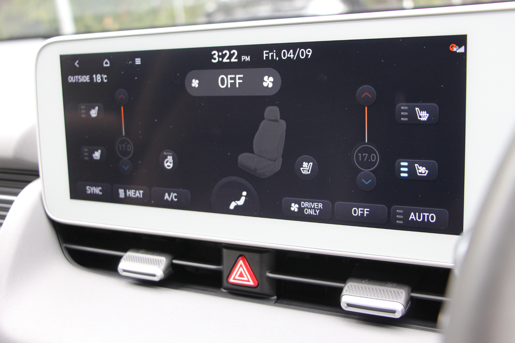 Hyundai Ioniq Automatic White #29