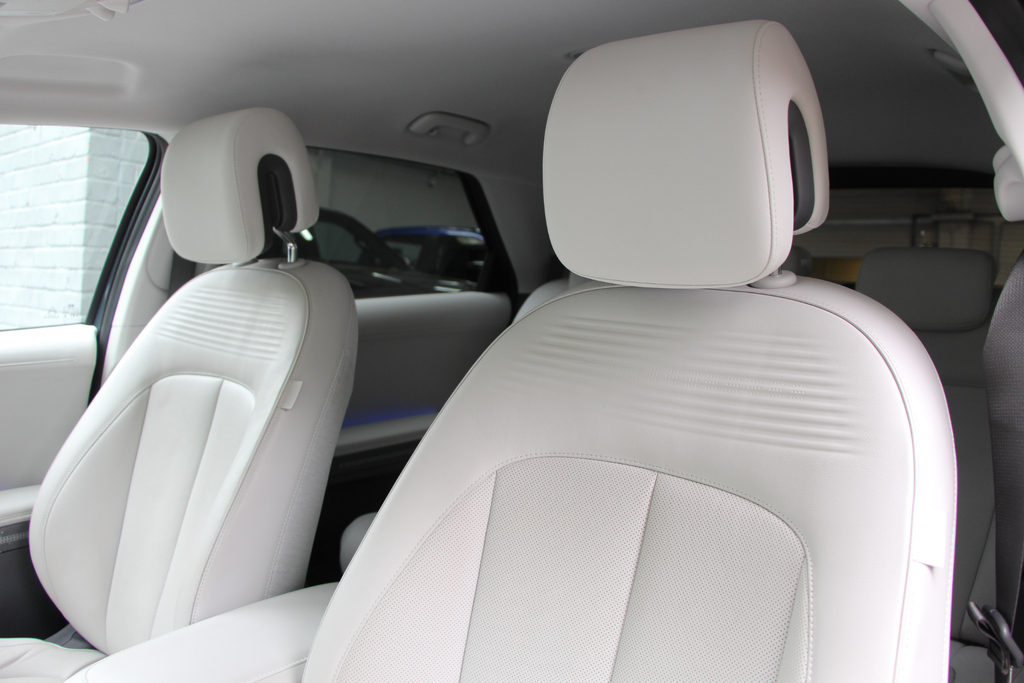 Hyundai Ioniq Automatic White #4
