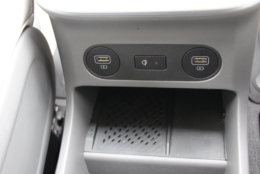 Hyundai Ioniq Automatic White #35
