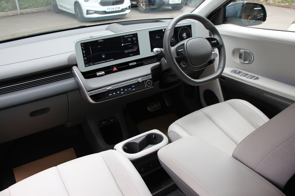 Hyundai Ioniq Automatic White #19