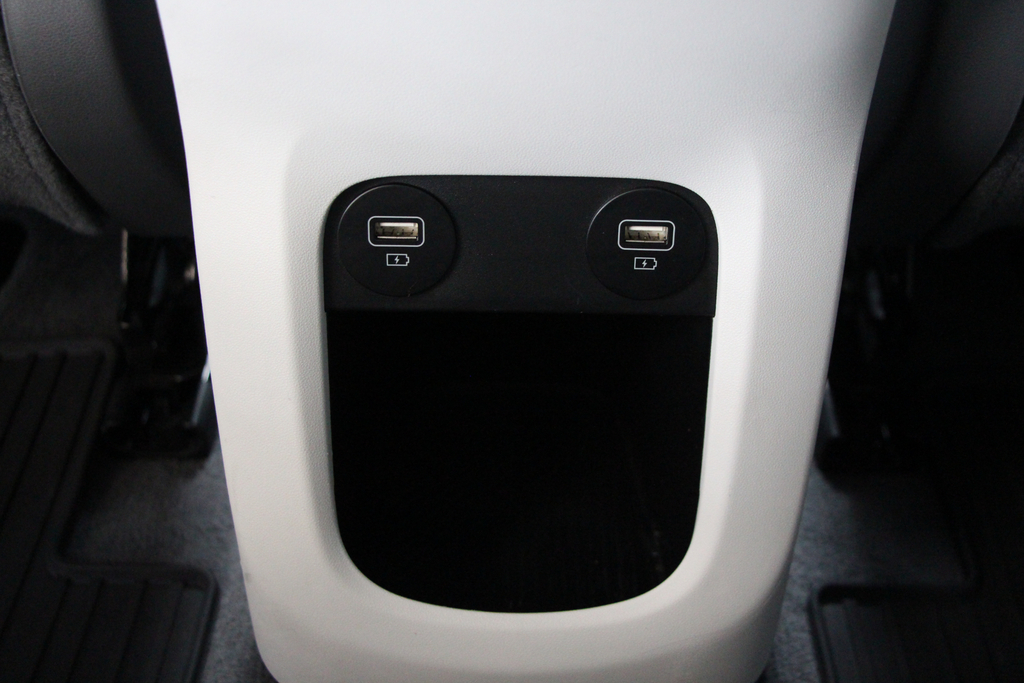 Hyundai Ioniq Automatic White #34