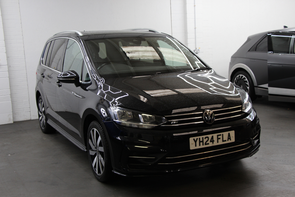 Volkswagen Touran Tsi Evo R-line 150 Stunning, Finance From 8.9 Black #3