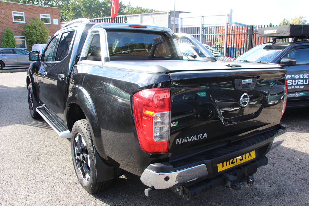 Nissan Navara Dci Tekna Double Cab 4Wd 190 2 Owners, Fsh, 5 R Black #4