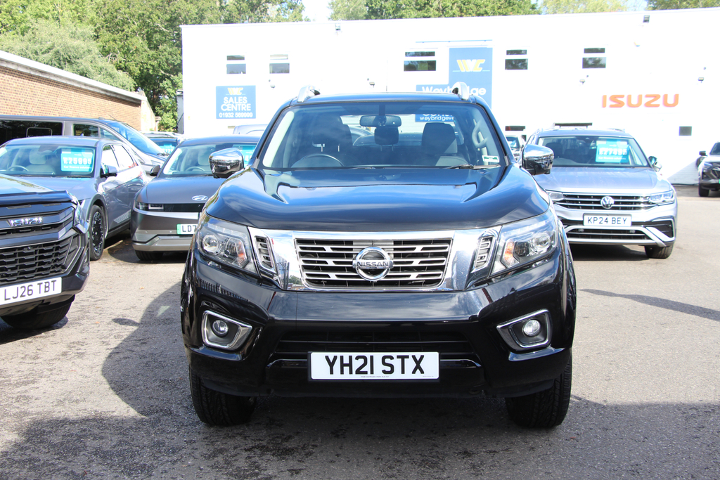 Nissan Navara Dci Tekna Double Cab 4Wd 190 2 Owners, Fsh, 5 R Black