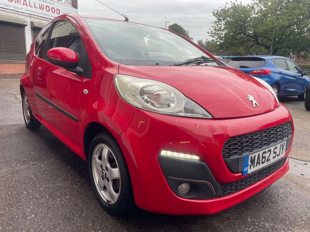 Peugeot 107 Allure Red #3