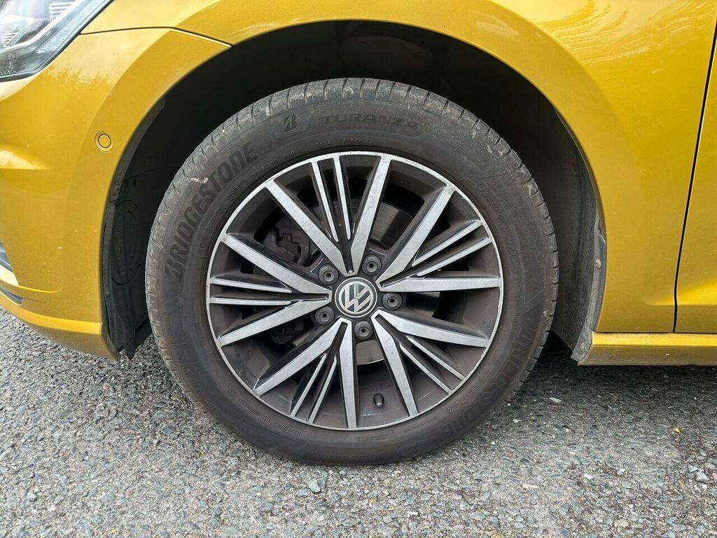 Volkswagen Golf Se Nav Yellow #6
