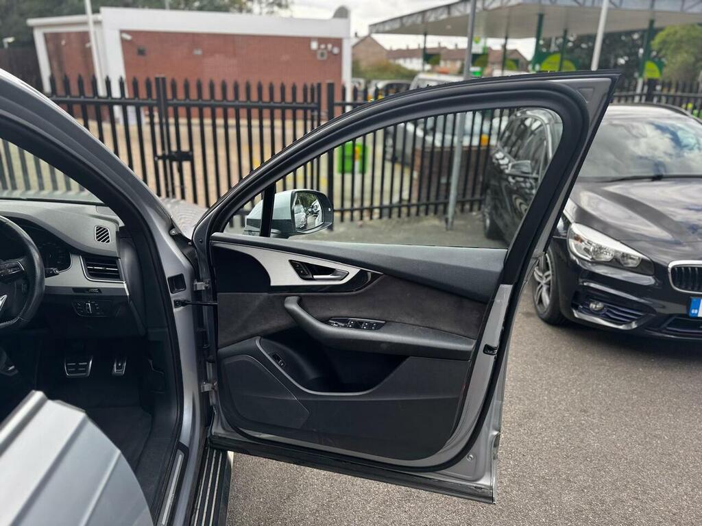 Audi Q7 3.0L Tdi Quattro S Black #24