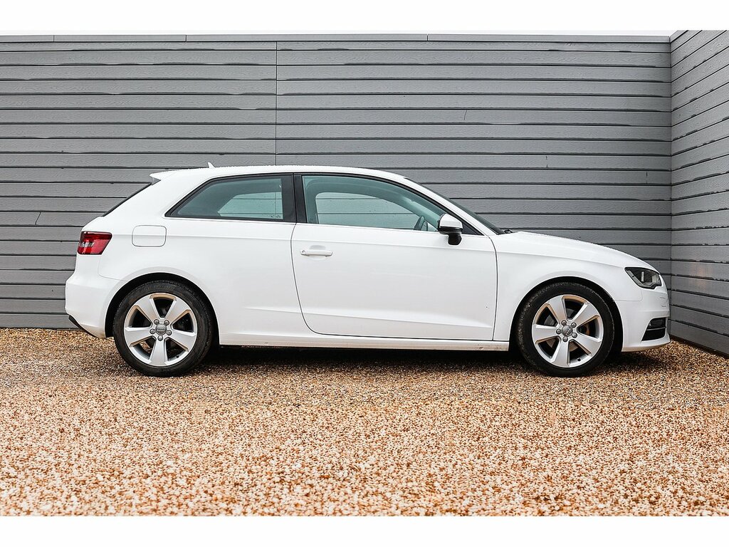 Audi A3 Tdi Sport OW65EZC White #6