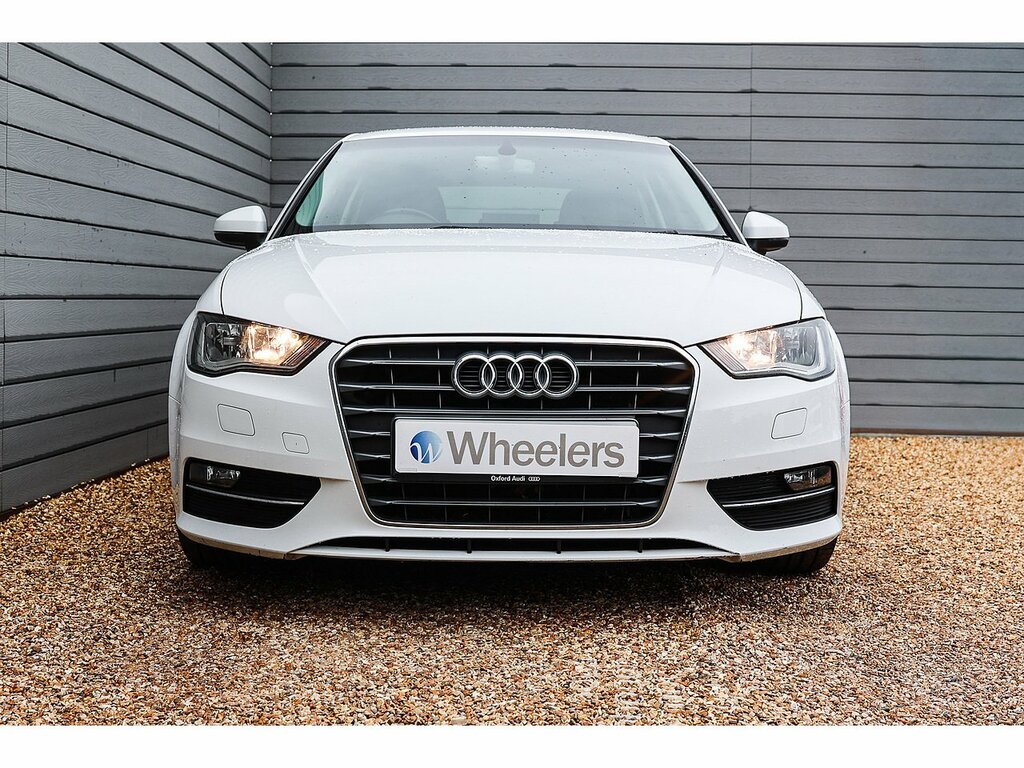 Audi A3 Tdi Sport OW65EZC White #4