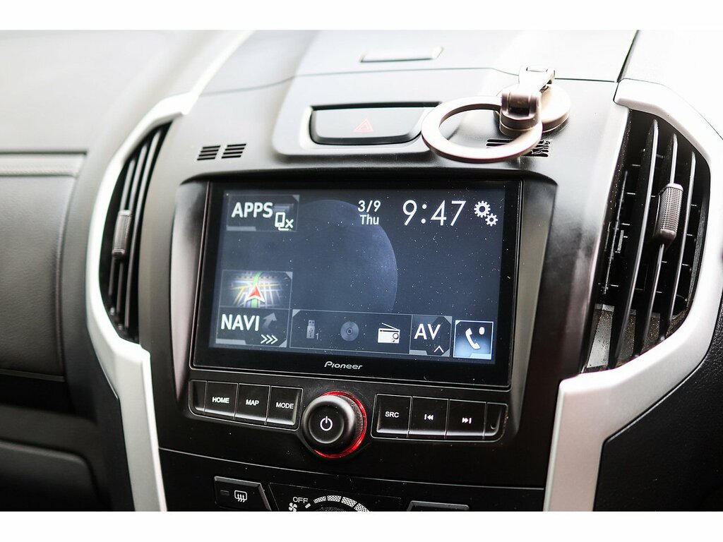 Isuzu D-Max 1.9 Yukon Double Cab 4X4 White #16