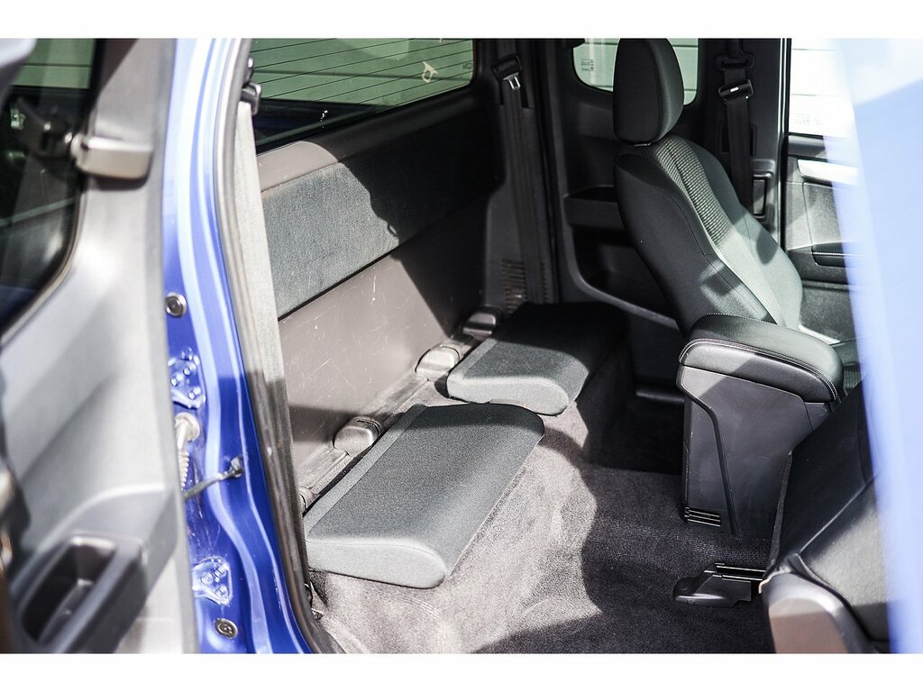 Isuzu D-Max 1.9 Yukon Double Cab 4X4 White #30