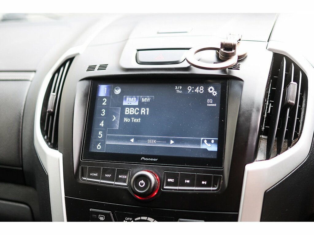 Isuzu D-Max 1.9 Yukon Double Cab 4X4 White #17