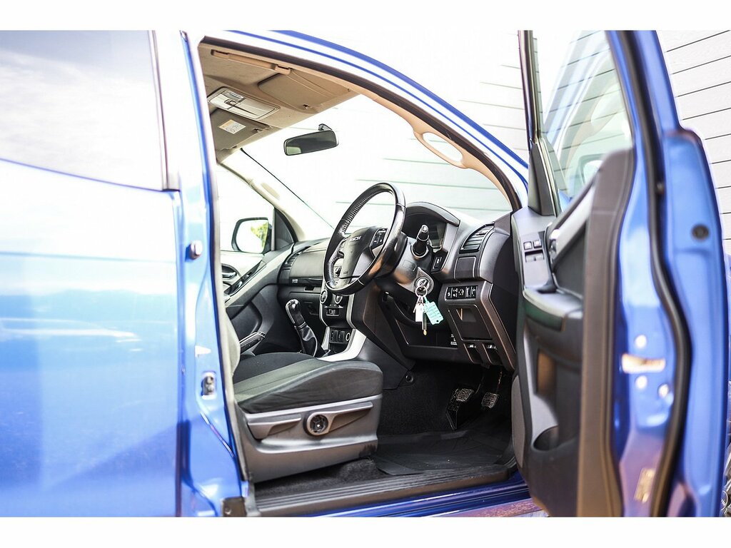 Isuzu D-Max 1.9 Yukon Double Cab 4X4 White #9