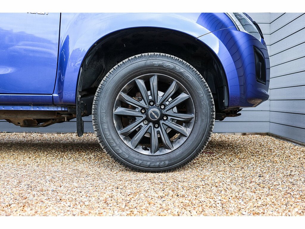 Isuzu D-Max 1.9 Yukon Double Cab 4X4 White #38