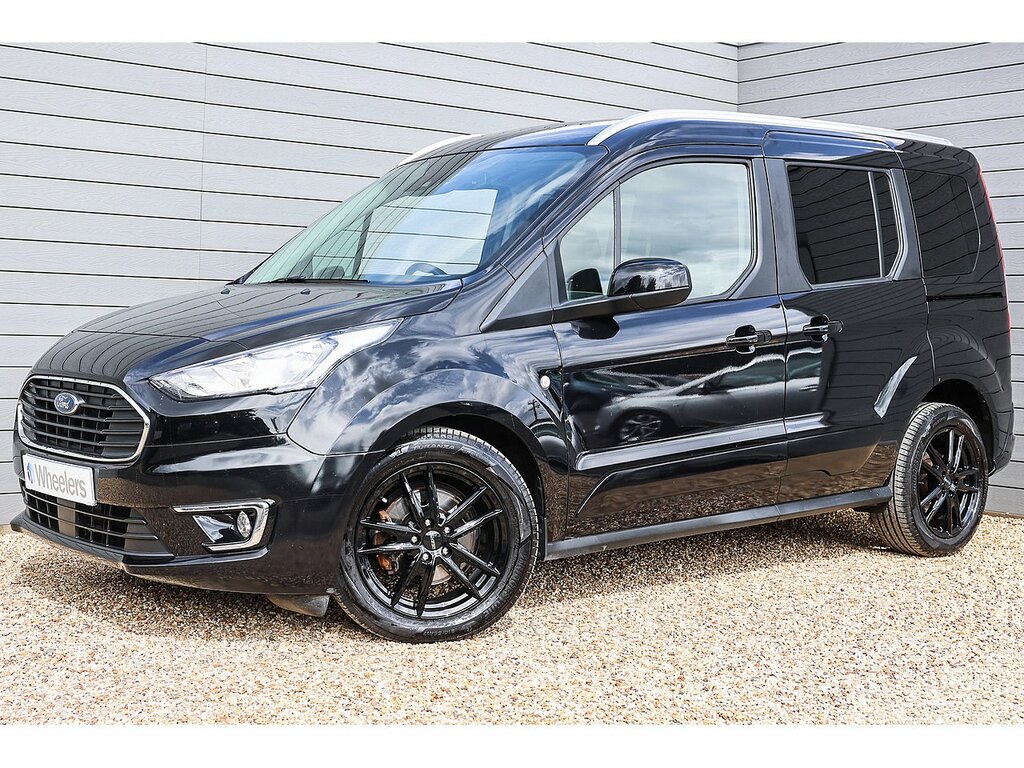 Ford Tourneo Connect Ecoblue Titanium Black
