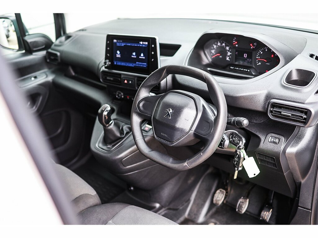 Peugeot Partner Bluehdi 1000 Professional White #2