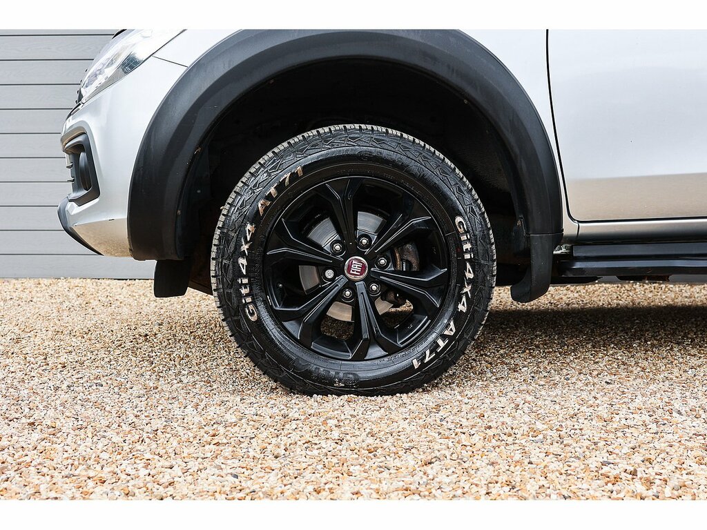 Fiat Fullback 2.4D Cross 4Wd Euro 6 Green #40