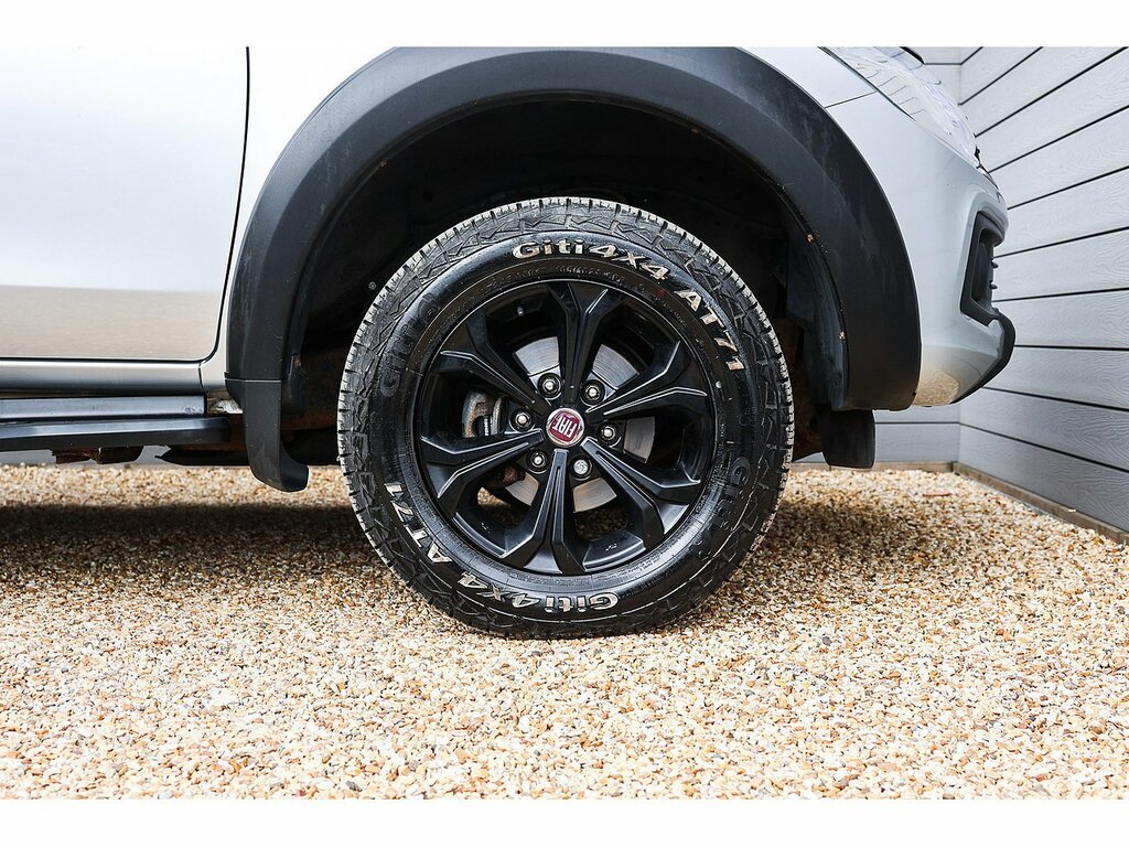 Fiat Fullback 2.4D Cross 4Wd Euro 6 Green #43