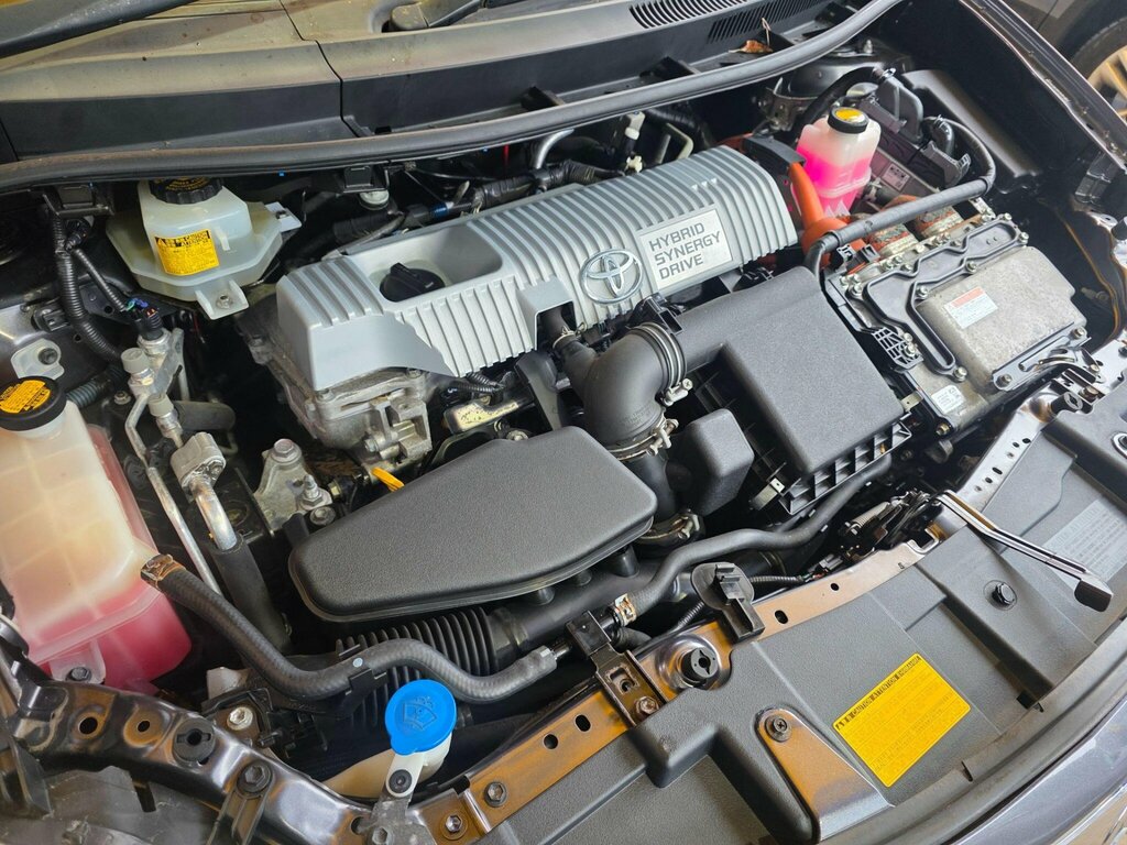 Toyota Auris Hatchback Red #22