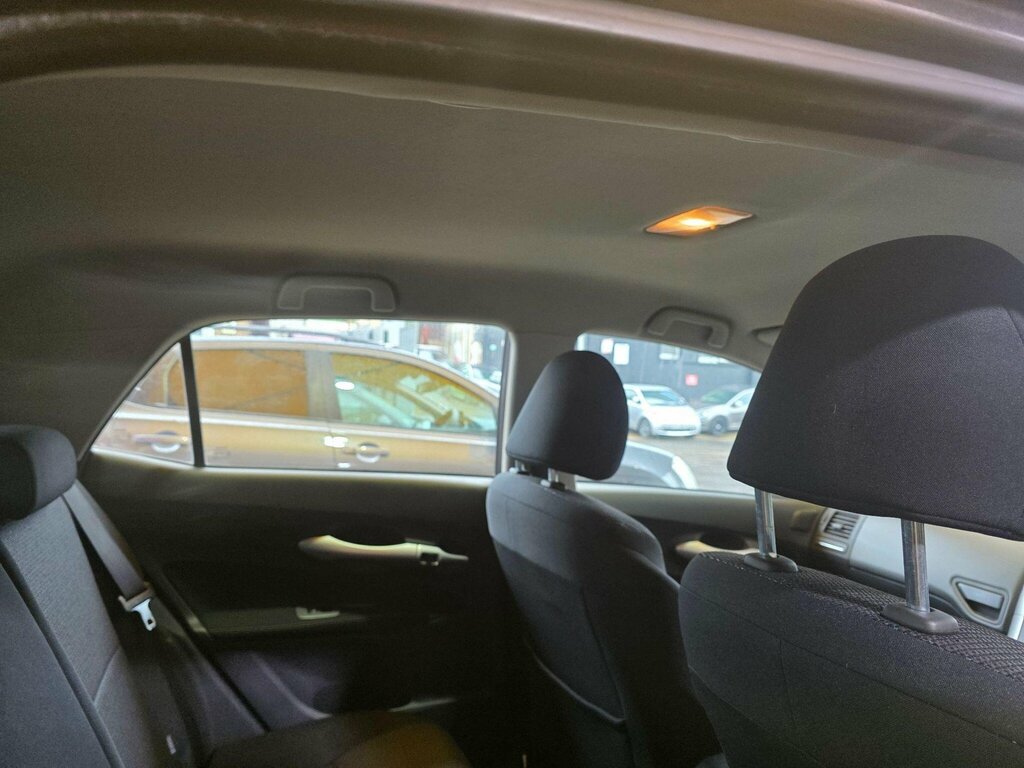 Toyota Auris Hatchback Red #14