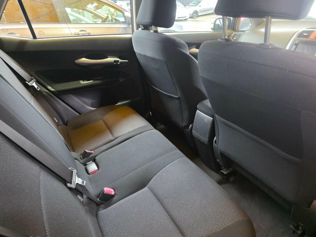 Toyota Auris Hatchback Red #16